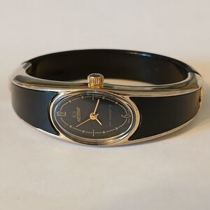 Vtg Women's Nelsonic Black Gold Tone Antimagnetic Manual Wind Bracelet Watch